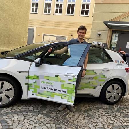 Neues Fahrzeug beim E-Carsharing der Verwaltungsgemeinschaft Baunach
